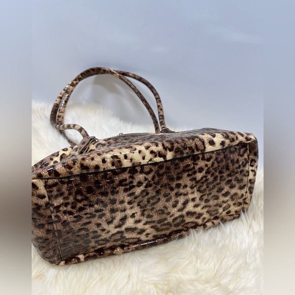 Julia & Michael Bling Flower Leopard Tote Patent Leather Kiss-lock Tote - Picture 6 of 13